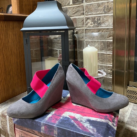 LONDON REBEL Wedge Heel Grey Microsuede Hot Pink Elastic Size 7 - Picture 3 of 10